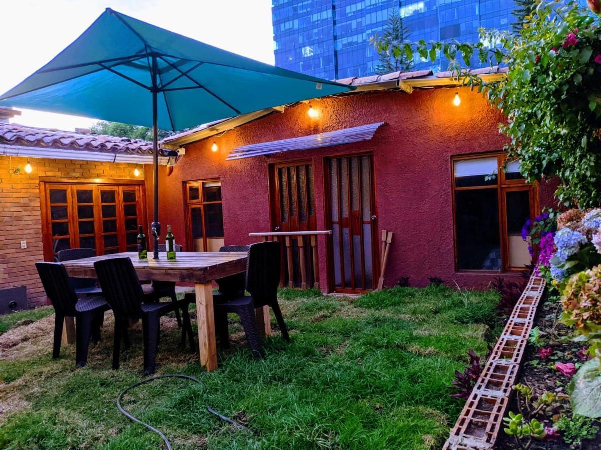 La Parada Del Tren Hostel Bogotá Eksteriør billede